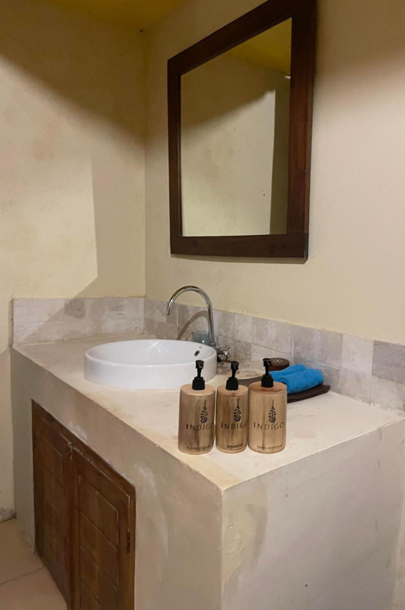 Indigo Bungalows Τζίλι Τραγουανγκάν Εξωτερικό φωτογραφία